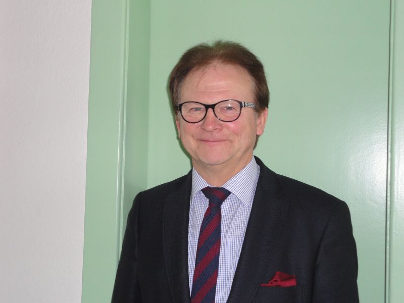Gottfried Richter, Amtsdirektor des Amtes Kleine Elster setzt auf Holzhackschnitzel und regionale Wertschöpfung in Massen