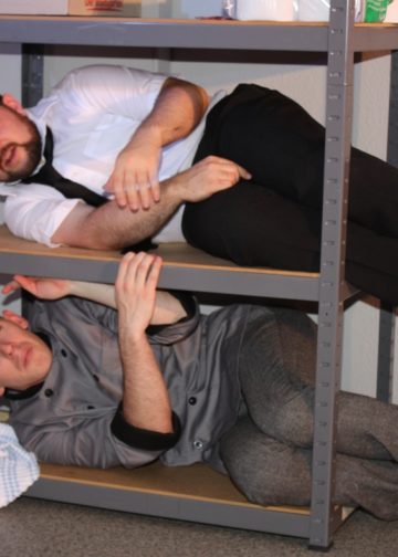 Adrian und Sven auf der Suche nach einem Schlafplatz