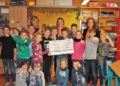 2016-11-10 Pressefoto - EvGS GrKlzig_Scheck f Spielgerte_1