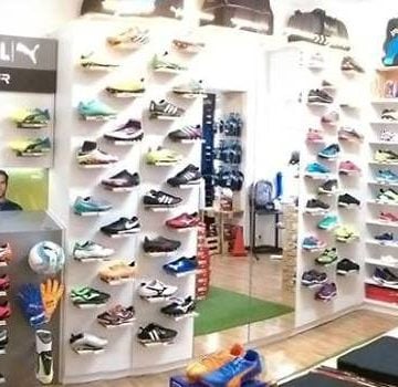 Hartiste Teamwear hat Interesse sich in der alten Schwimmhalle niederzulassen