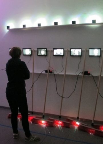 Videoinstallation _Wie die Bilder nichts wren _ KunstArchiv