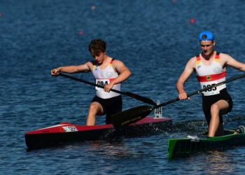 Jonas Mode (l.) und  Arved Heine im C1-Rennen über die Kurzdistanz