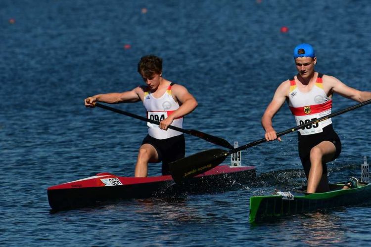 Jonas Mode (l.) und  Arved Heine im C1-Rennen über die Kurzdistanz