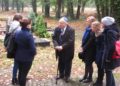 Wir sind Juden aus Breslau-Wolfgang Nossen mit Teilnehmern des Workshops auf Neuem Juedischen Friedhof