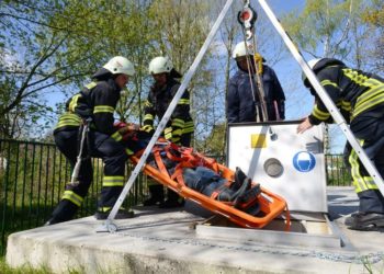 Rettungsübung am Horizontalbrunnen in Senftenberg