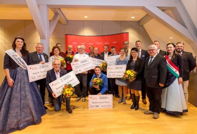 Sparkasse Spree-Neiße übergibt in Spremberg 13.500 Euro an Vereine und Einrichtungen