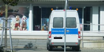 Kripo in der Karl-Liebknecht-Straße