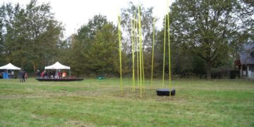 Kunstinstallation auf dem Grundstück des künftigen Kinderhauses "Pusteblume"