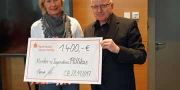Scheckübergabe an den Förderverein des Ensembles Pfiffikus