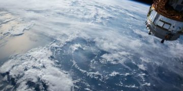 ISS über Erde