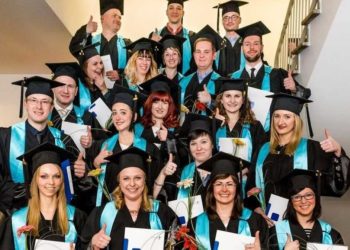 Absolventen der VWA in Cottbus