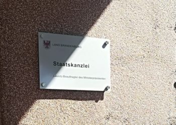 Brandenburger Lausitz-Beauftragter eröffnet Büro in Cottbus