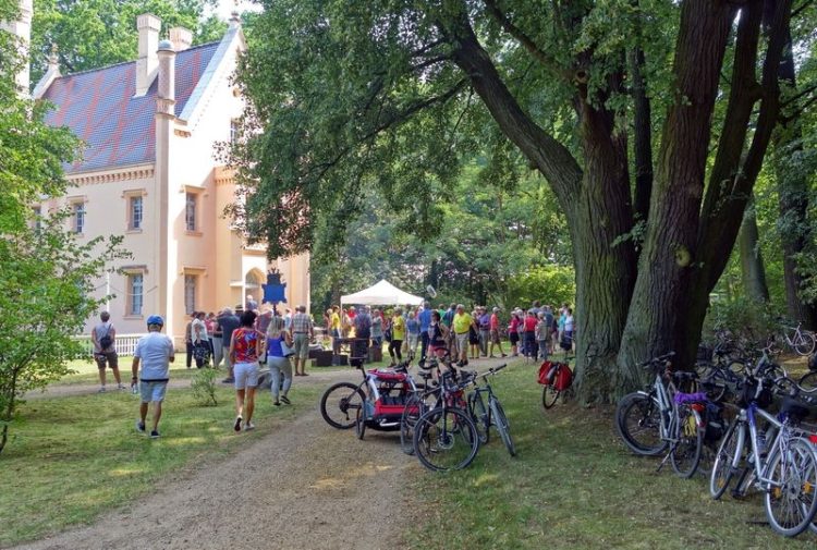 500 Teilnehmer! Fahrradkonzert Mammut-Tour nach Wild-Ost weckt Begeisterung