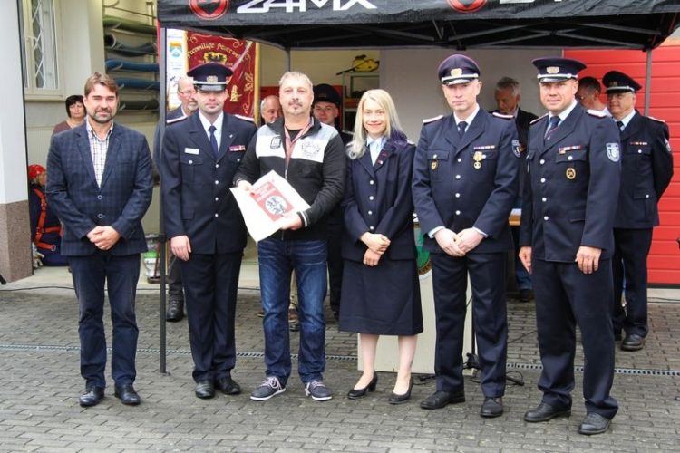 Tschernitzer Unternehmer wird Partner der Feuerwehr