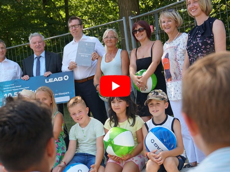 Leag übergibt Spende von 10.500 Euro für Cottbuser Wasserspielplatz
