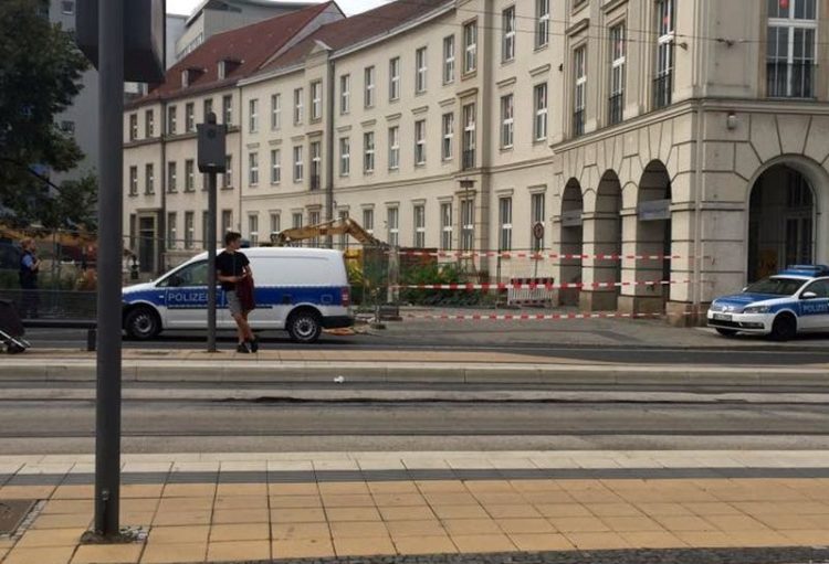 Sperrung während des Einsatzes vor der Cottbuser Hauptpost