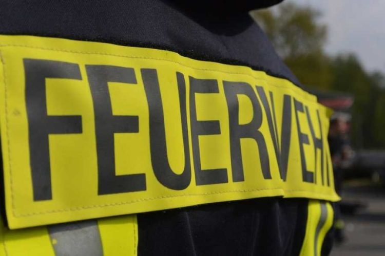 Vermutete Brandstiftung bei Hausbrand in Hohenbocka. Polizei sucht Zeugen