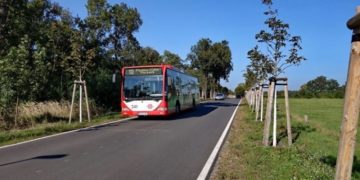 Ortsdurchfahrt Gulben Bus von Cottbusverkehr