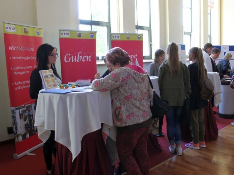 16. Ausbildungs- und Studienbörse in Gubens Alter Färberei