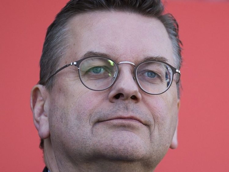 Foto: Reinhard Grindel, Wikipedia, CC BY-SA 4.0; Steffen Prößdorf