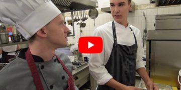 Youtubekanal Benny Job als Koch auf Ausbildungssuche auf Schloss Lübbenau