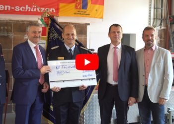 Übergabe Förderscheck für neues Feuerwehrhaus im Cottbuser Süden