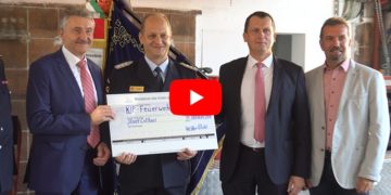 Übergabe Förderscheck für neues Feuerwehrhaus im Cottbuser Süden