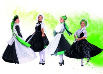 „NAŠA HANKA W’WĚNCU STOJ“ Sorbische Hochzeitsperlen