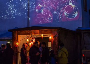 Heimeliger Weihnachtsmarkt im Casper-Gewerbehof in Cottbus
