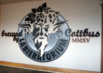 Lichter gehen aus. Letzter Ausverkauf in Cottbuser Brauerei Labieratorium