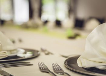 Verhaltene Entwicklung im Brandenburger Gastgewerbe