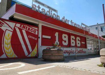 FCE: Sparkasse Spree-Neiße kauft Namensrechte am Stadion der Freundschaft