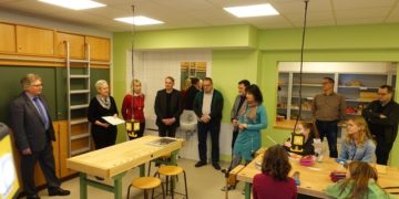 Neuer Arbeitsraum in der Grundschule Forst Mitte übergeben
