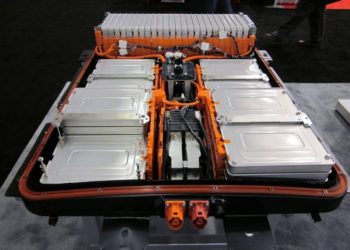 Gereon Meyer, Wikipedia: https://de.wikipedia.org/wiki/Datei:Battery-Pack-Leaf.jpg