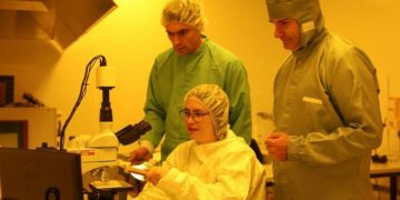 BTU-Forschung: Neue Bauelemente sollen die Grenzen von Silizium überwinden