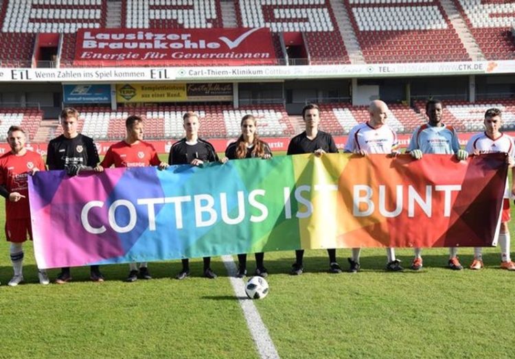 Aktion Fußballspiel "Cottbus ist bunt"für Vielfalt und Toleranz im Stadion der Freundschaft