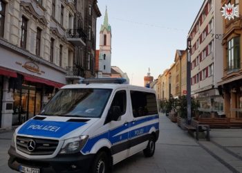 Cottbus, Kolkwitz, Überregional: Razzia gegen rechtsextremes Hooligan-Netzwerk