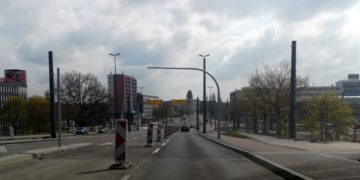 Bauarbeiten: Verkehrsführung am Cottbuser Bahnhofsberg verändert