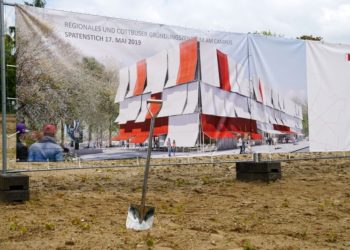 Spatenstich für Cottbuser Gründerzentrum gesetzt