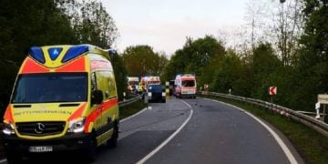 Lauchhammer: Schwerer Verkehrsunfall auf der B169. Neun Verletzte