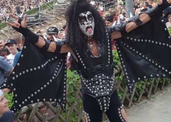 Kiss-Fan bei der Abschiedstour 2019 in Berlin