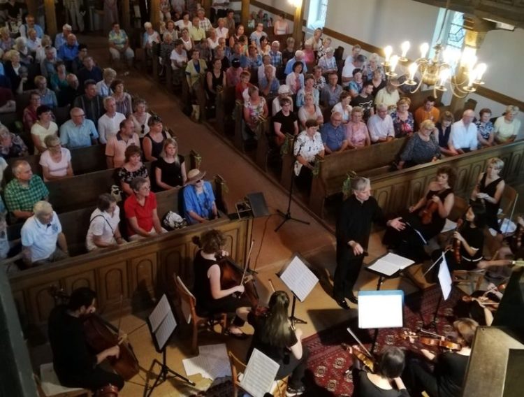 Von Bach bis Bond. Gelungene BTU-Orchesterpremiere in Groß Gaglow