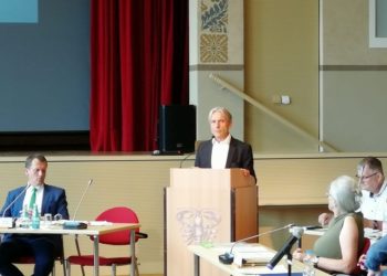 Reinhard Drogla bleibt Vorsitzender der Cottbuser Stadtverordnetenversammlung