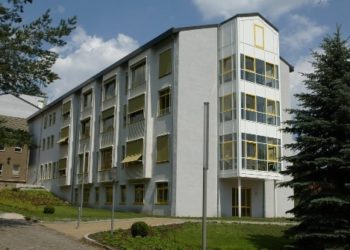 Klinikum Niederlausitz: Hendrik Karpinski künftig nur noch Kinderklinik-Chefarzt