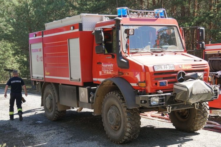 Feuerwehr aus Spree-Neiße beim Waldbrandeinsatz in der Lieberoser Heide