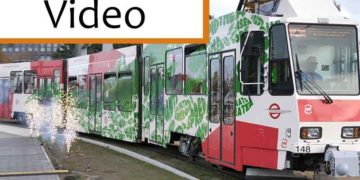 Erste Straßenbahn zur Eröffnung Verkehrknoten Cottbus Hauptbahnhof