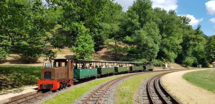 Waldeisenbahn Muskau begeht Saisonabschluss