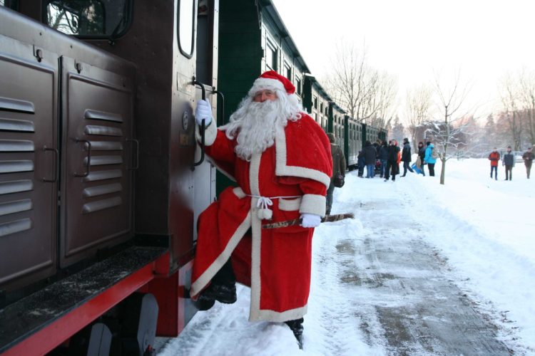 Große Nachfrage: Muskauer Waldeisenbahn weitet Weihnachtsmannfahrten aus