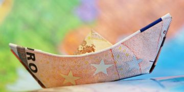 Brandenburgs Finanzen: Höhere Einnahmen, weniger Schulden und Zinsen