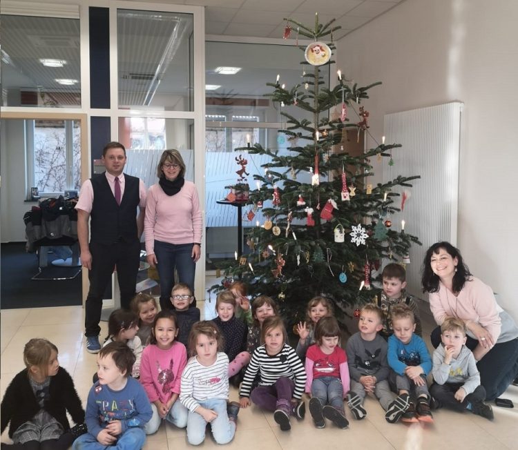 Weihnachtsglanz in der Gubener Volksbank